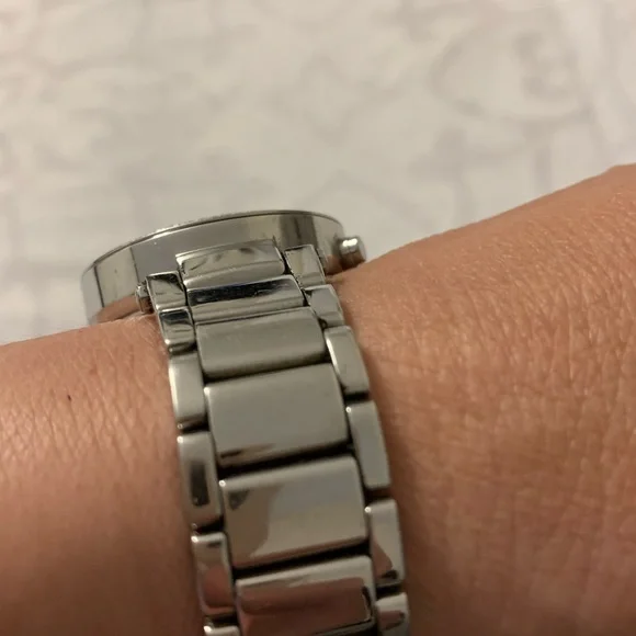 Michael Kors women watch - Picture 5 of 13